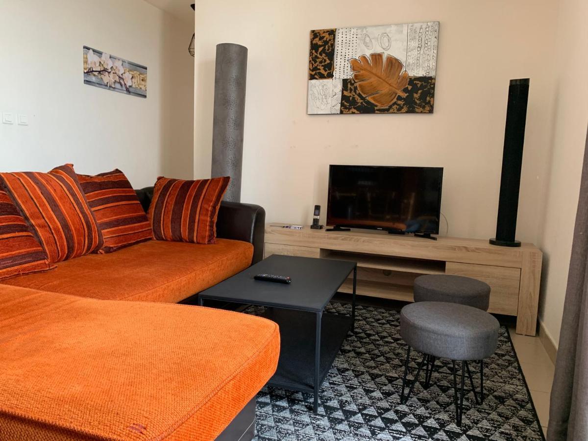 Auberge De La Tour Freycenet-la-Tour Экстерьер фото