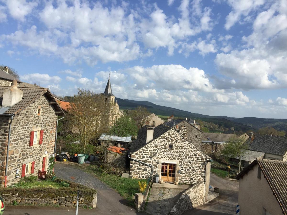 Auberge De La Tour Freycenet-la-Tour Экстерьер фото